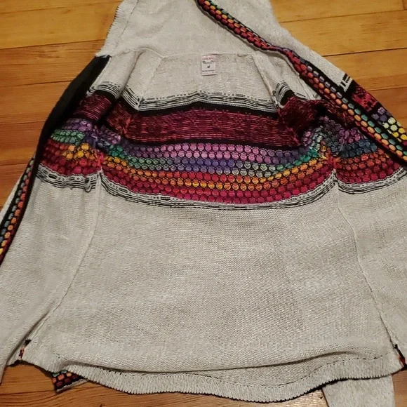 Gaupo Peru Meych Hooded Cardigan Made in Peru - Picture 10 of 15